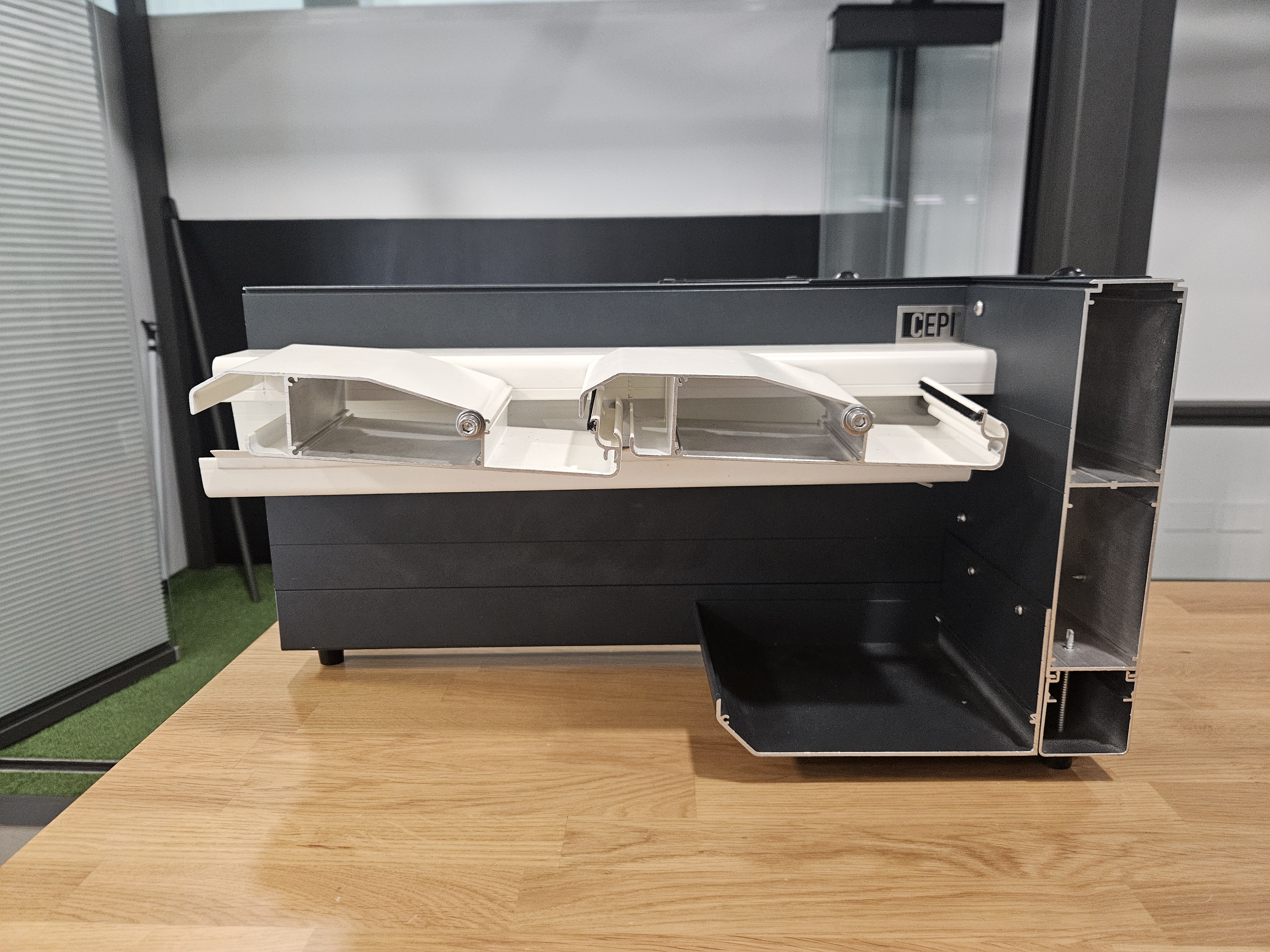 Pérgola bioclimática CEPI en Cádiz